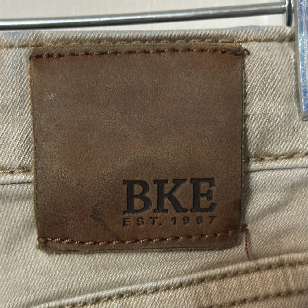 BKE Tan Slim Fit Conner Straight Jeans Size 8